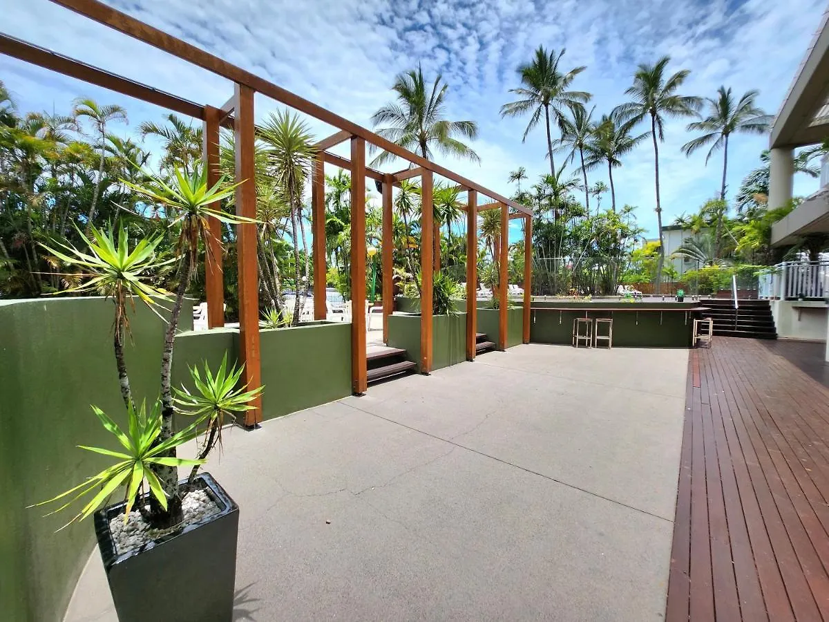 Cairns Luxury Seaview Apartment